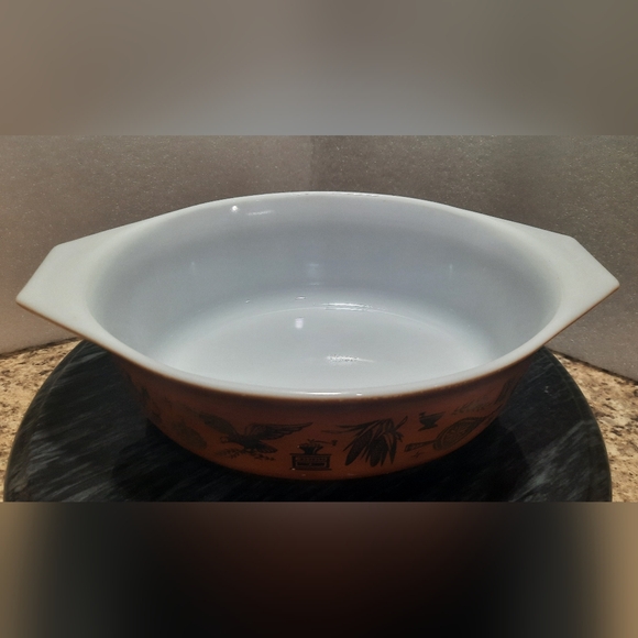 Pyrex Early Americana 043 Casserole - Picture 3 of 4